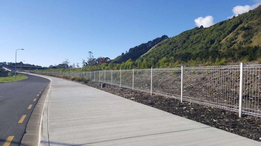 Commercial fence