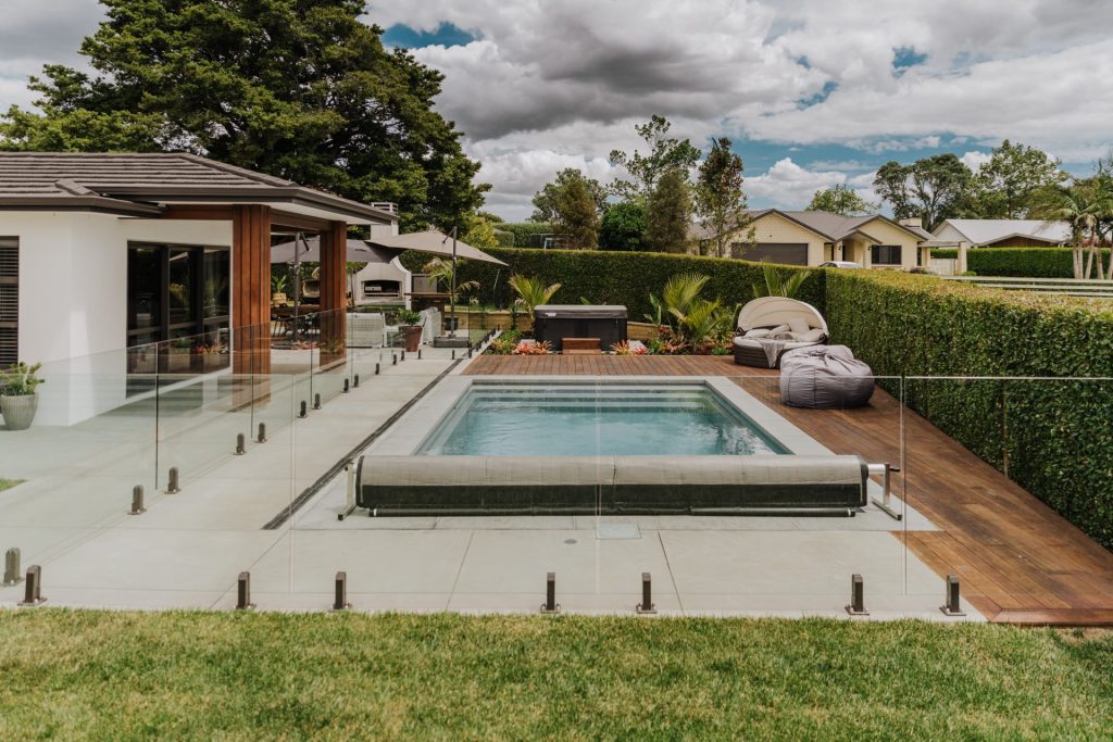 Glass pool fencing